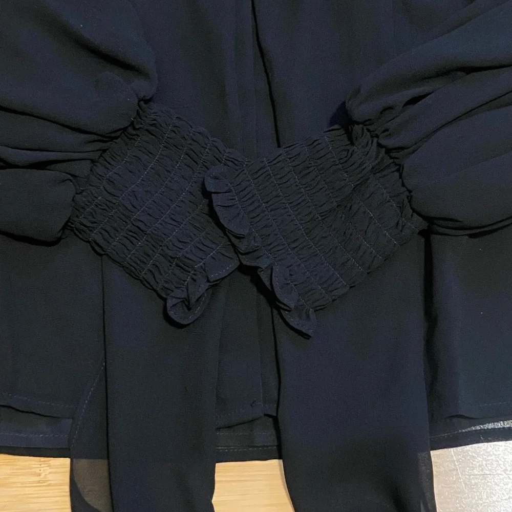 Catherine Malandrino Elegant Black Tie-Neck Blouse Sheer Sleeve Small - Picture 7 of 9
